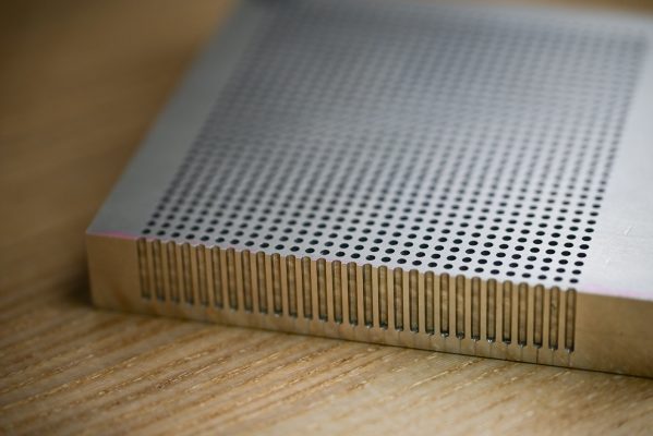 Shower Head 階段孔剖面照